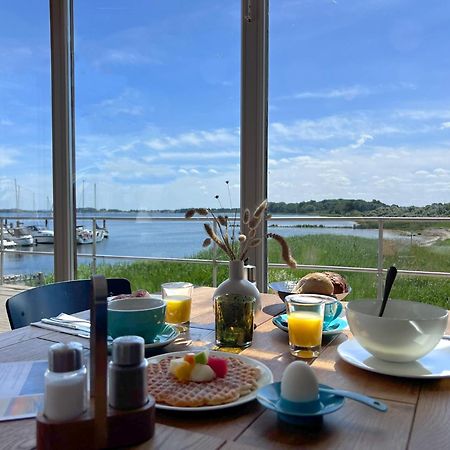 Bades Huk Marina Hotel Hohen Wieschendorf Экстерьер фото