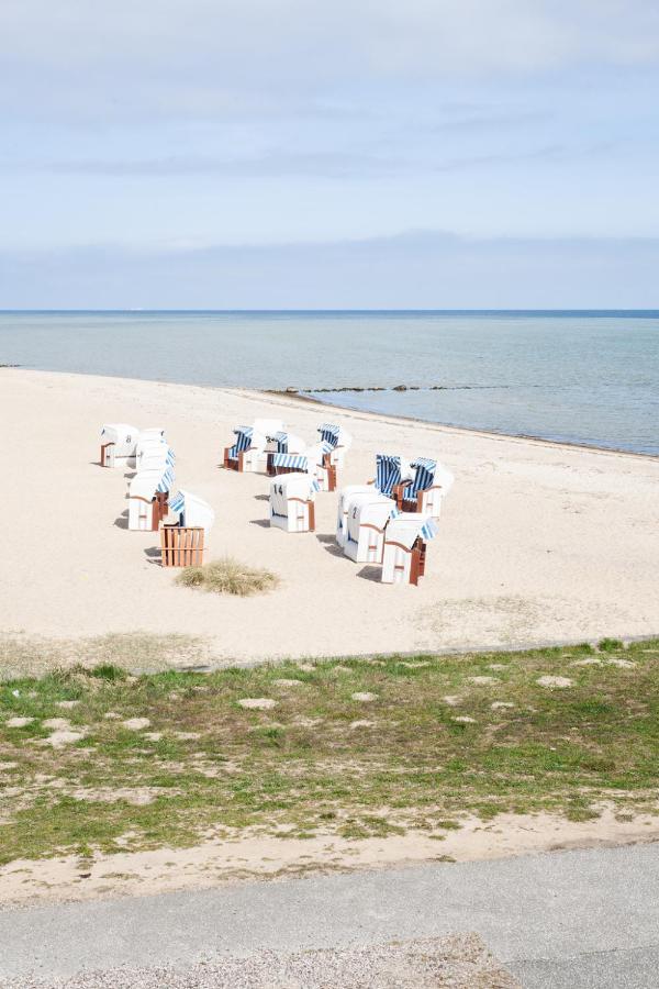 Bades Huk Marina Hotel Hohen Wieschendorf Экстерьер фото
