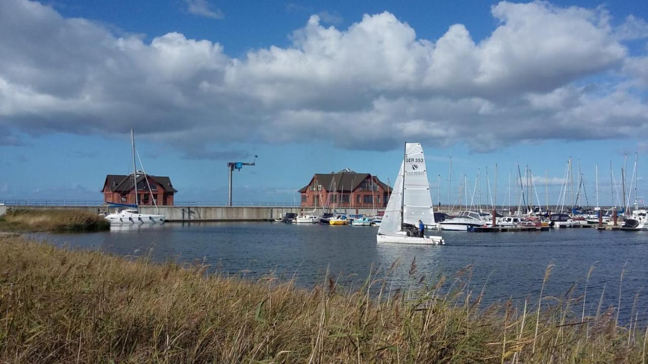 Bades Huk Marina Hotel Hohen Wieschendorf Экстерьер фото